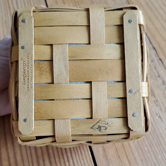 Longaberger Hostess Appreciation Basket - Picture 2 of 3